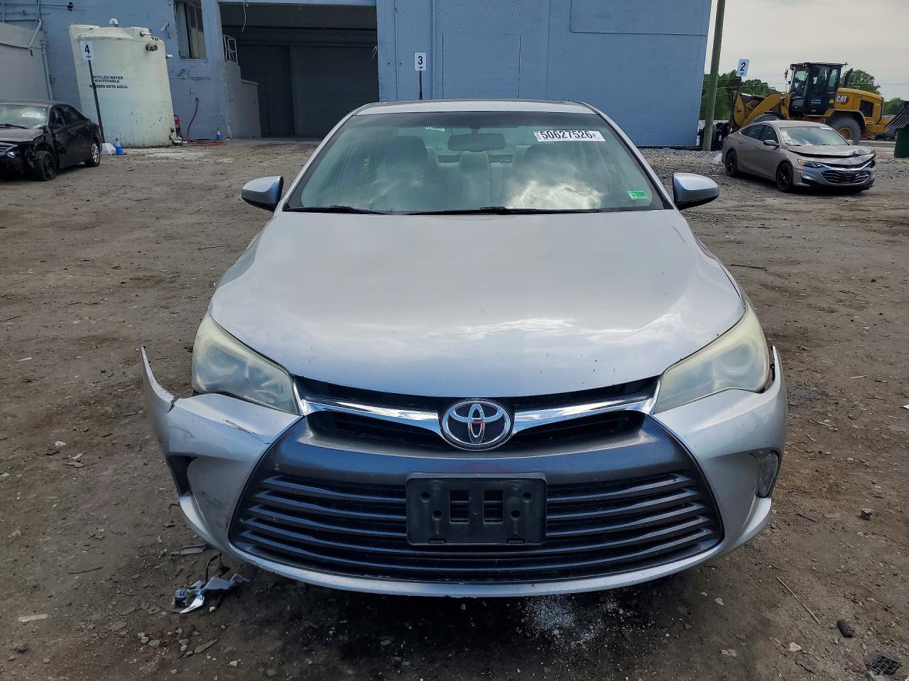 2016 TOYOTA CAMRY XLE photo 5