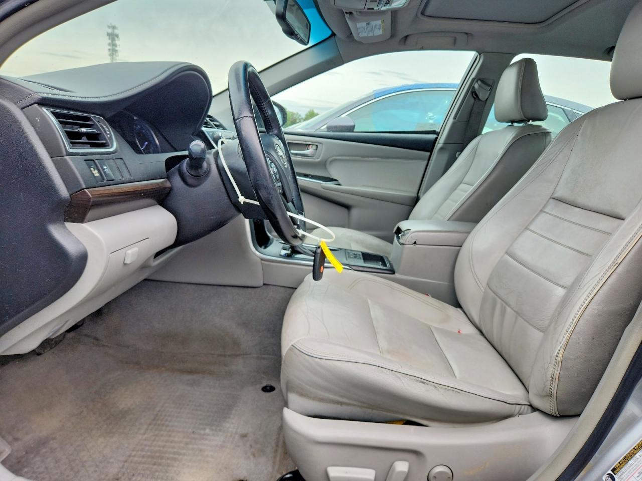 2016 TOYOTA CAMRY XLE photo 7