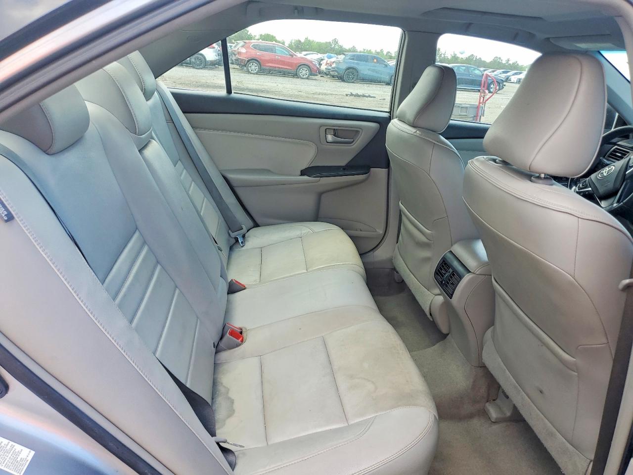 2016 TOYOTA CAMRY XLE photo 10