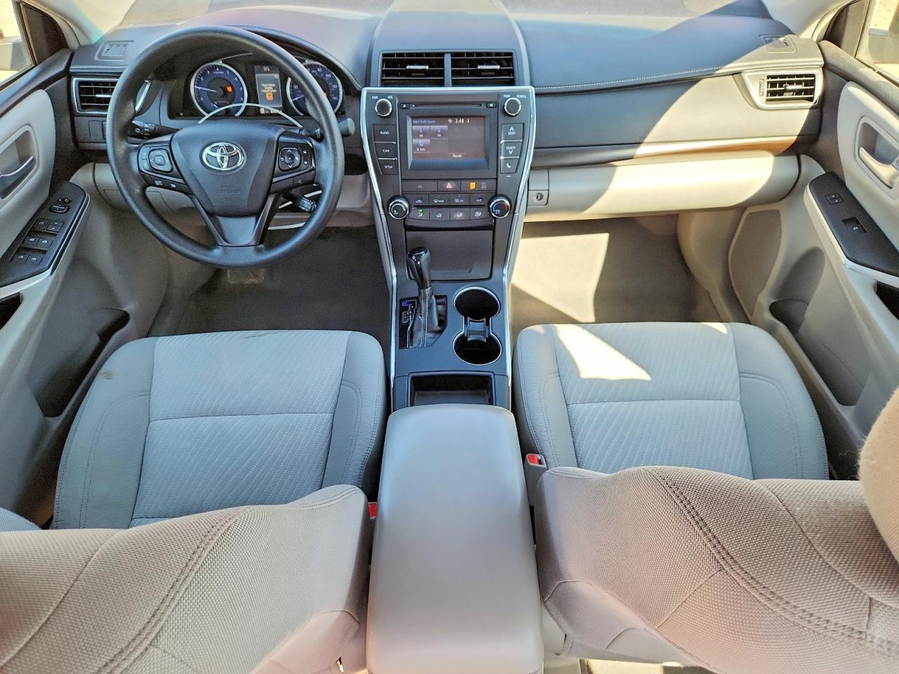 2017 TOYOTA CAMRY LE photo 22