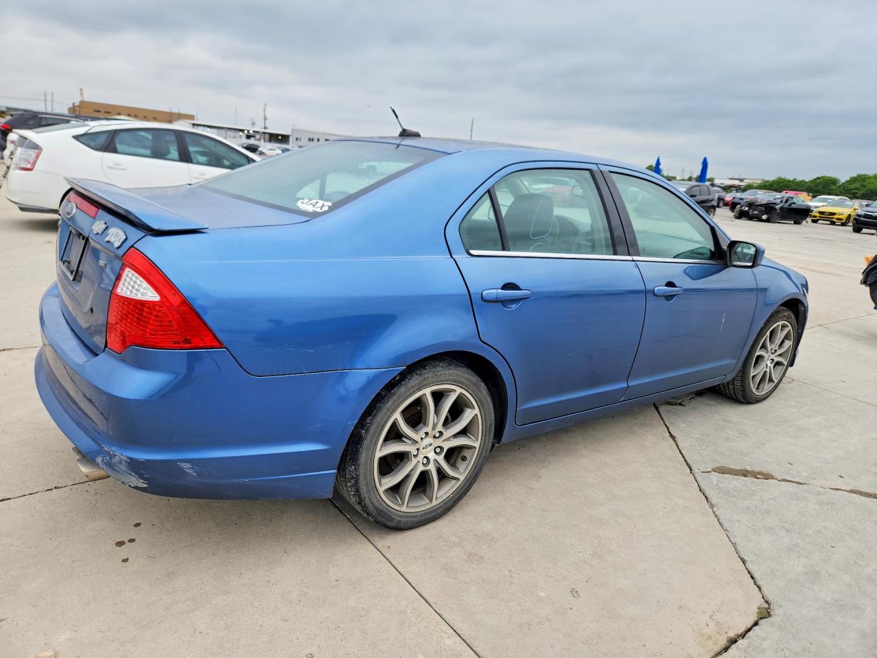 2010 FORD FUSION SE photo 5