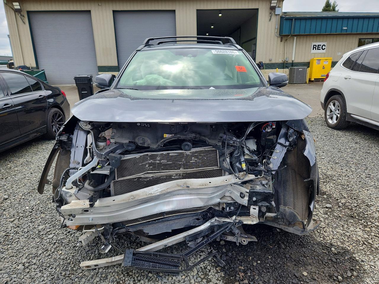 2019 TOYOTA RAV4 LIMITED photo 9