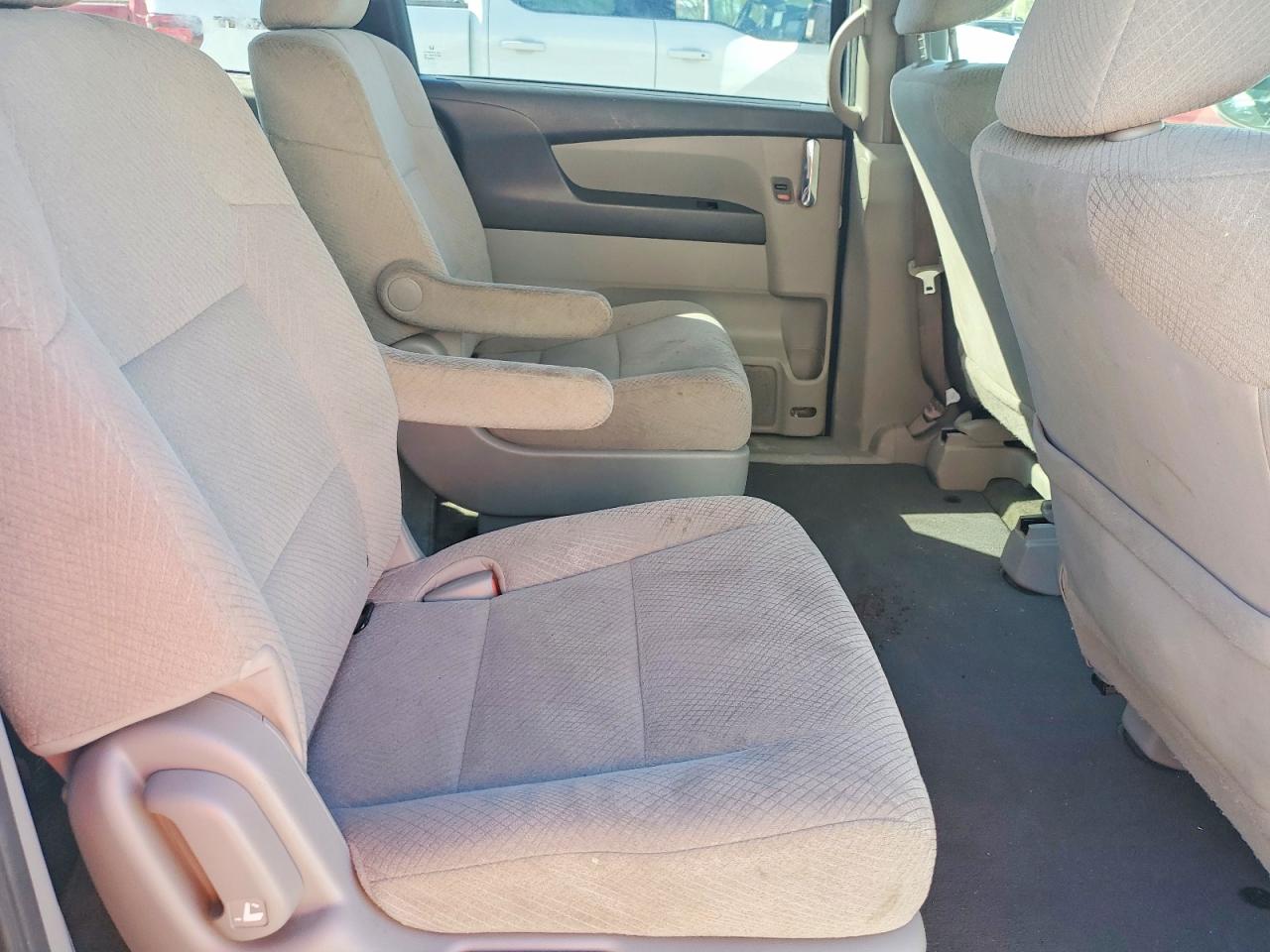 2016 HONDA ODYSSEY LX photo 21