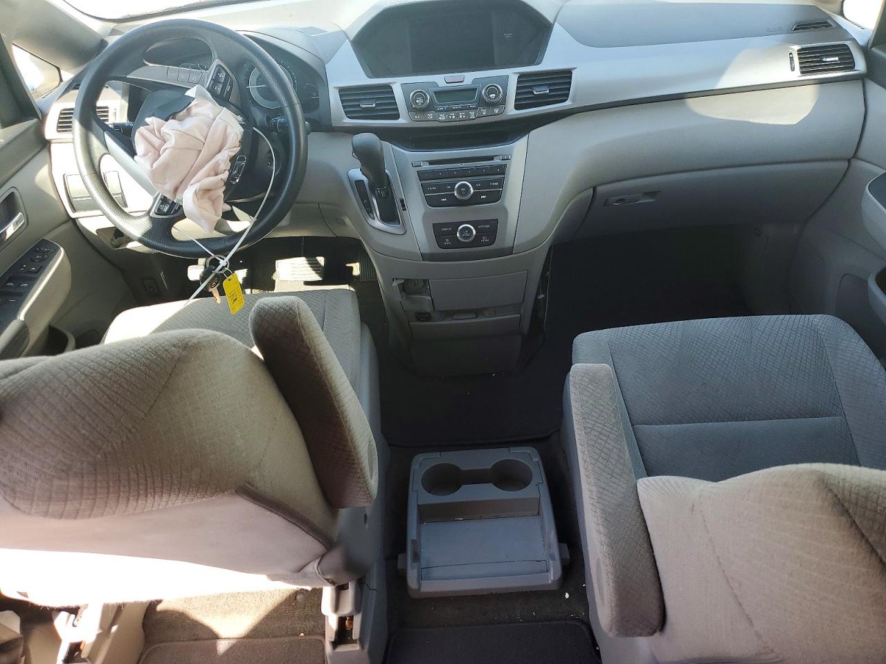2016 HONDA ODYSSEY LX photo 15