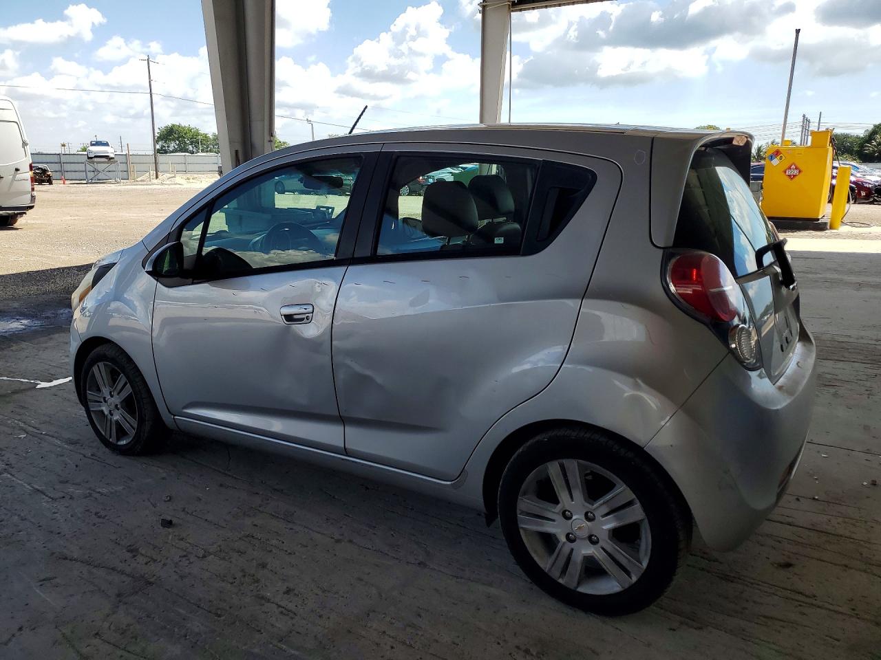 2015 CHEVROLET SPARK 1LT photo 3