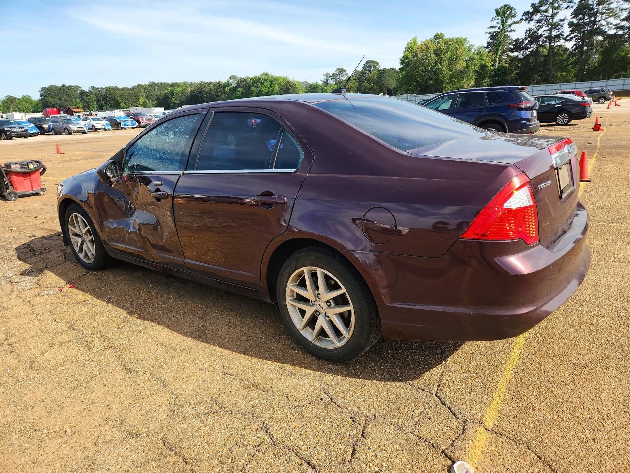 2011 FORD FUSION SEL photo 2
