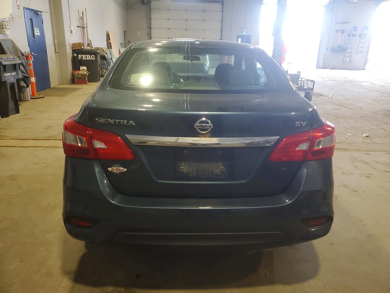 2018 NISSAN SENTRA S photo 11