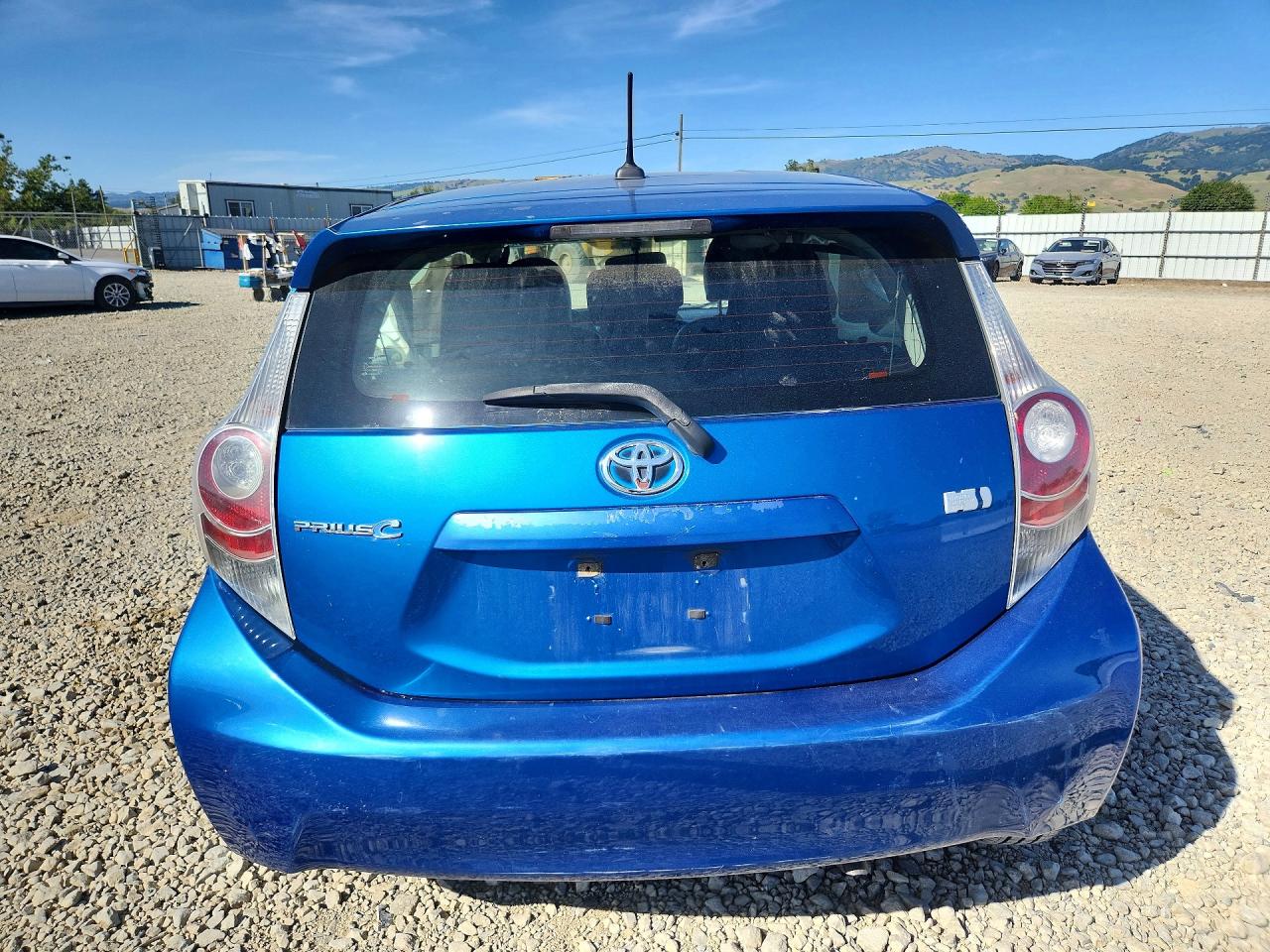 2012 TOYOTA PRIUS C THREE photo 16