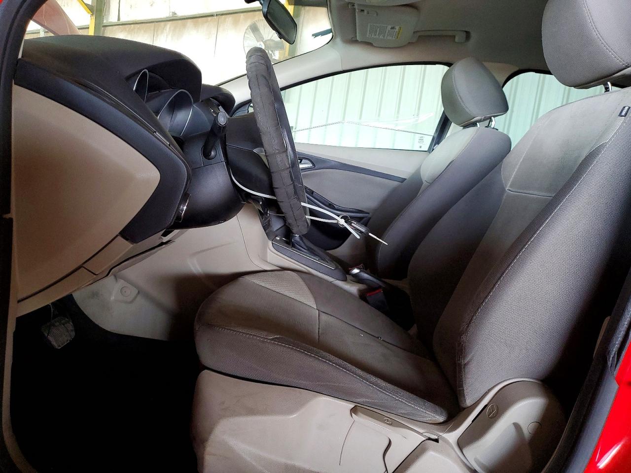2014 FORD FOCUS SE photo 7