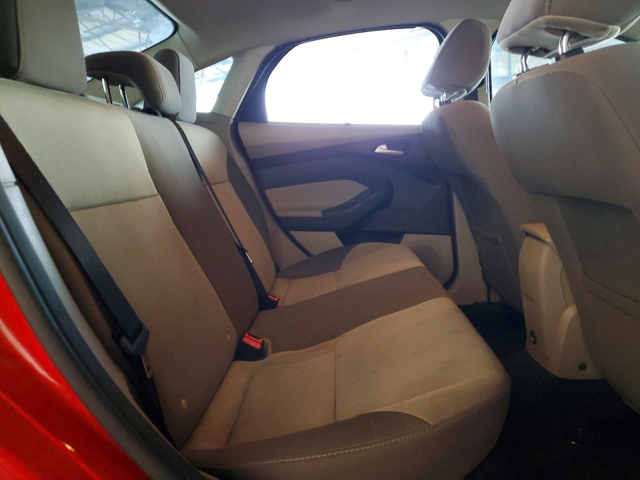 2014 FORD FOCUS SE photo 10