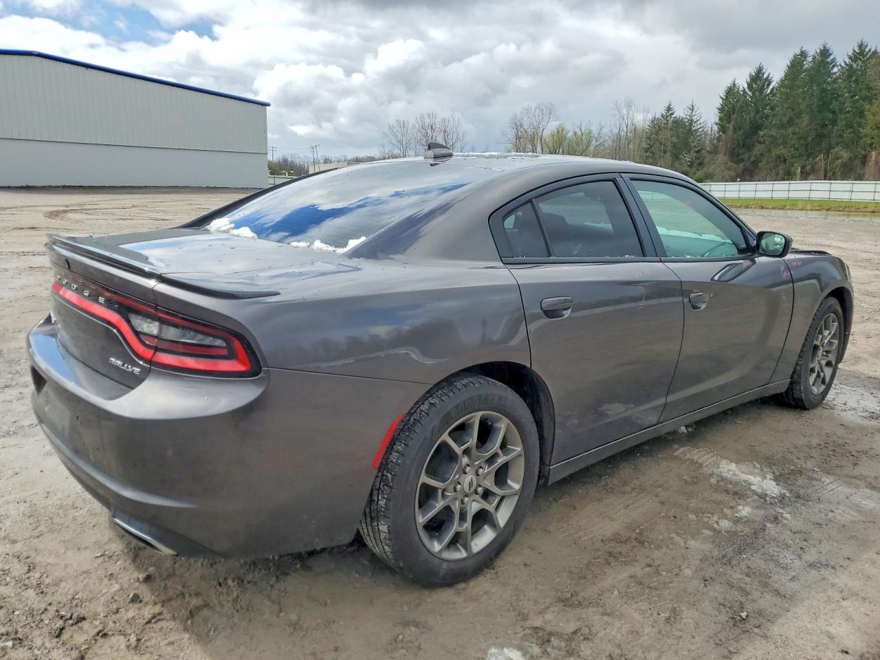 2017 DODGE CHARGER SXT photo 3