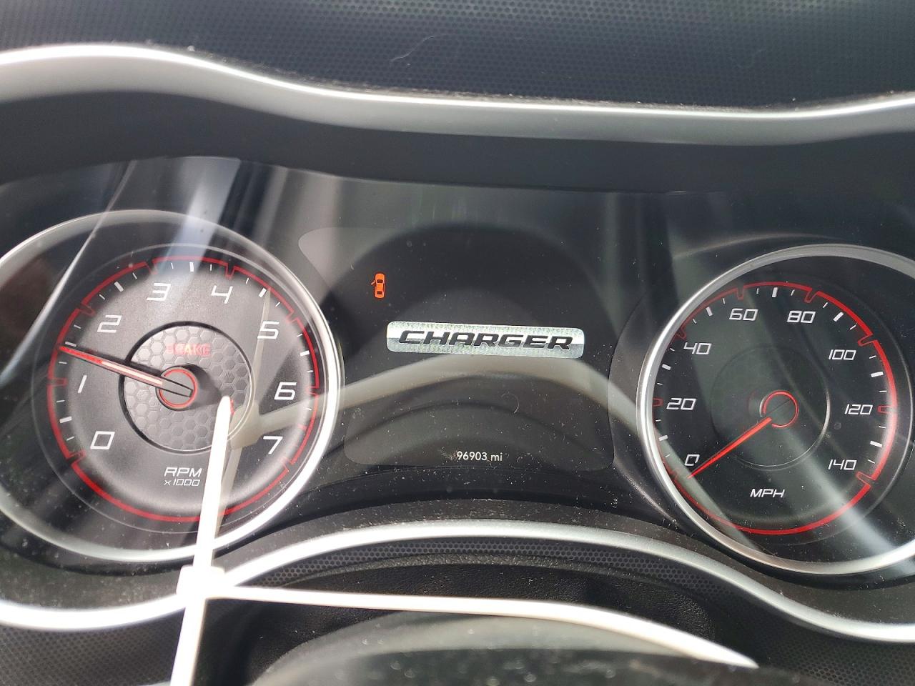 2017 DODGE CHARGER SXT photo 9