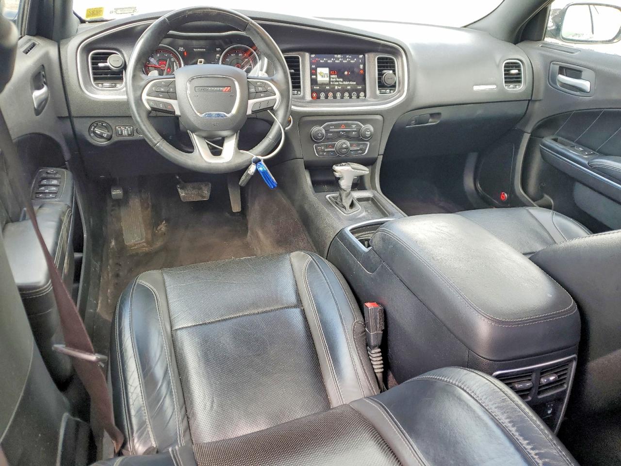 2017 DODGE CHARGER SXT photo 8