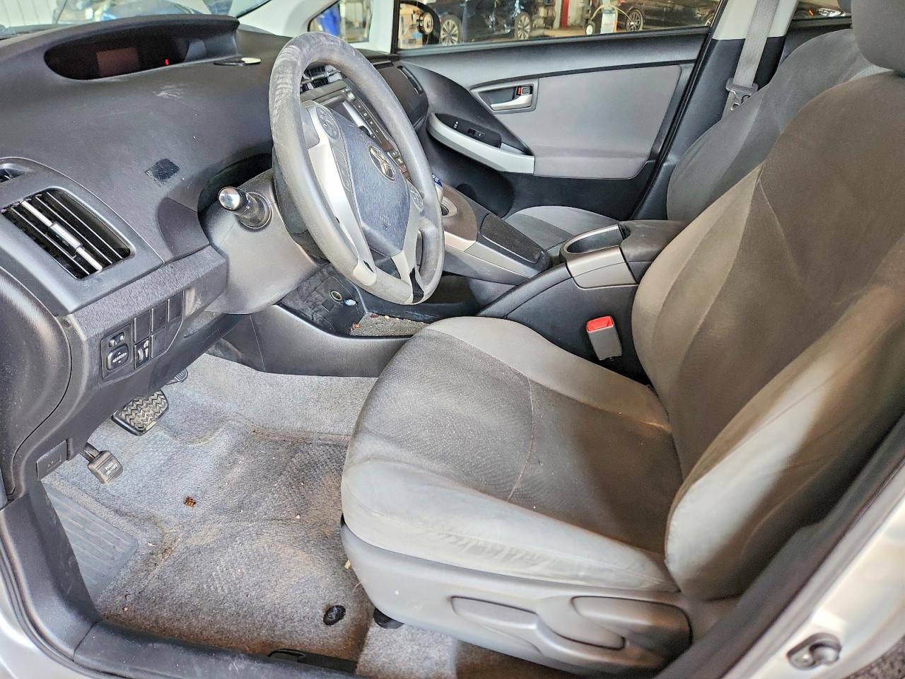 2012 TOYOTA PRIUS TWO photo 7