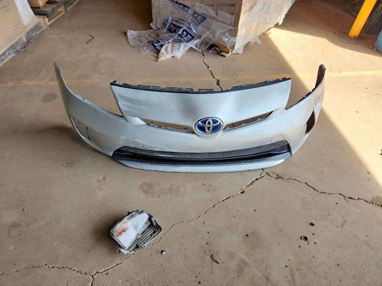 2012 TOYOTA PRIUS TWO photo 12