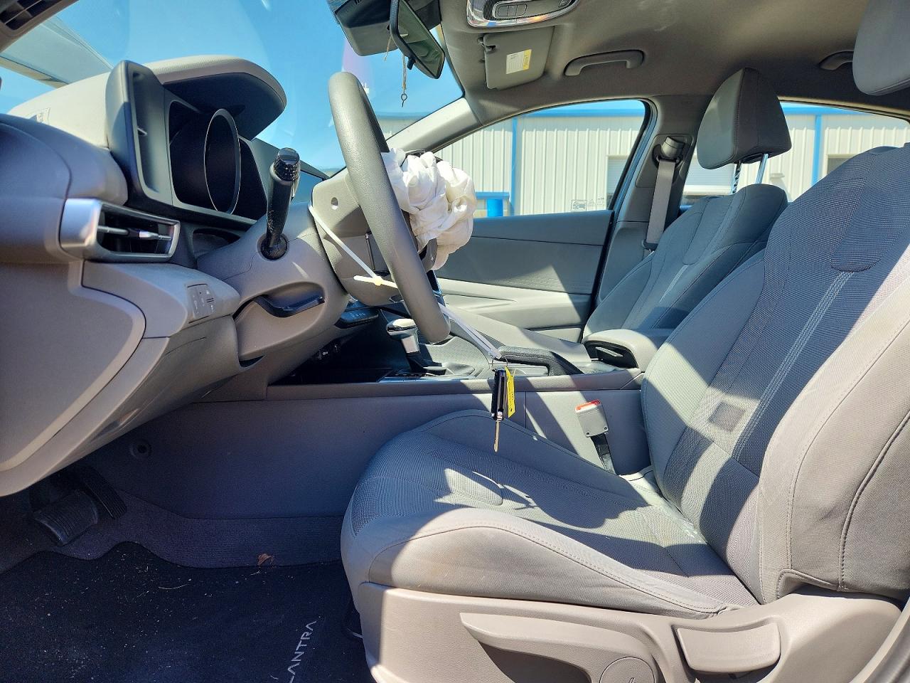 2021 HYUNDAI ELANTRA SE photo 13