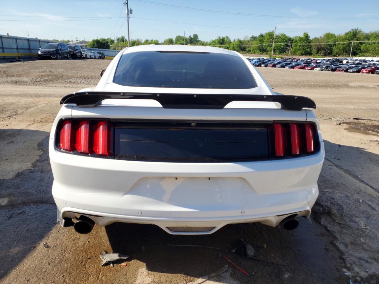 2015 FORD MUSTANG GT photo 16