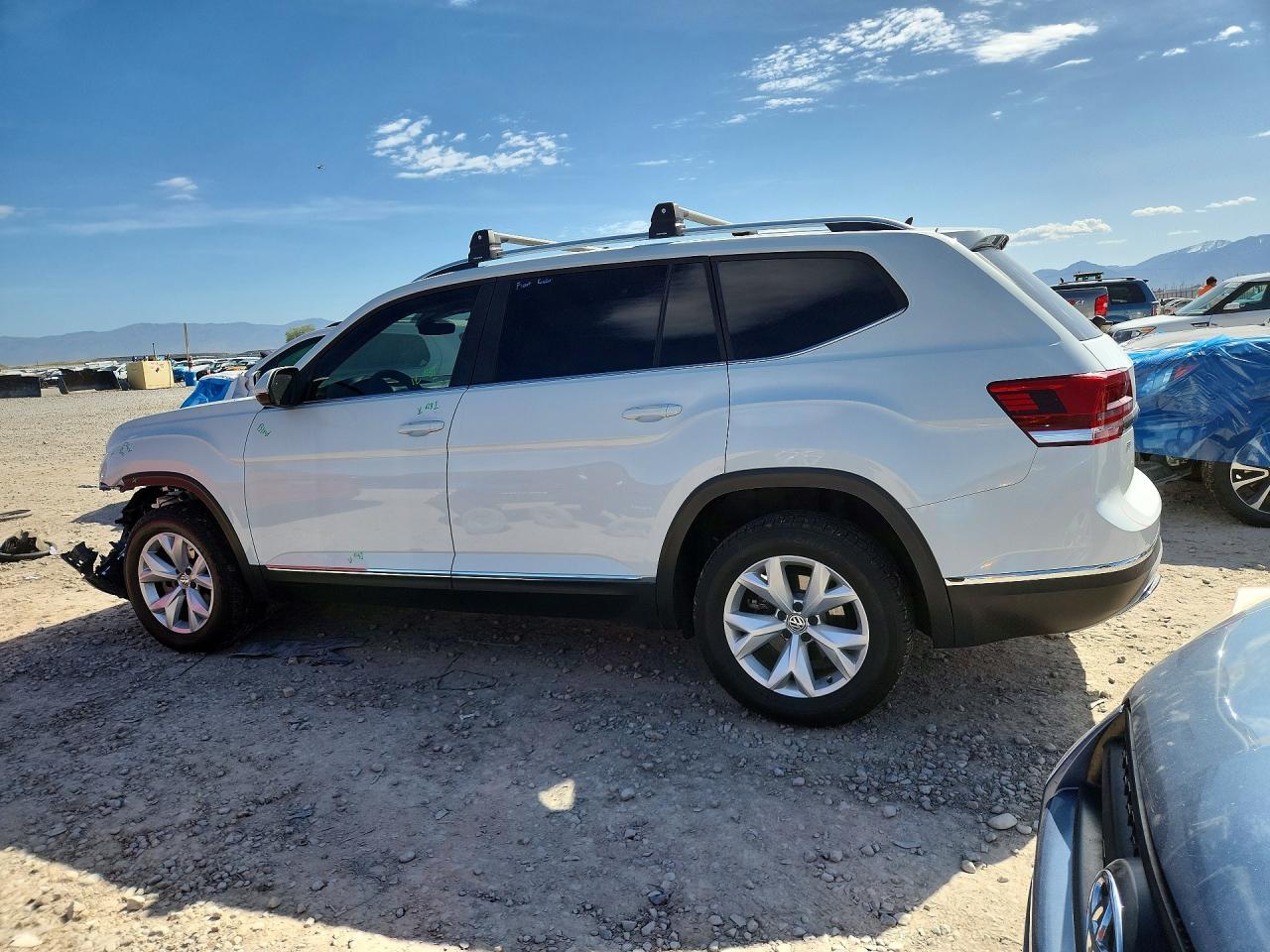 2018 VOLKSWAGEN ATLAS SEL photo 3