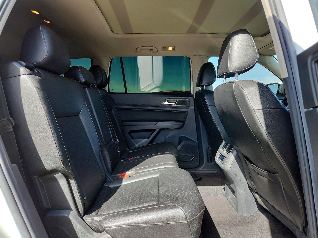 2018 VOLKSWAGEN ATLAS SEL photo 19