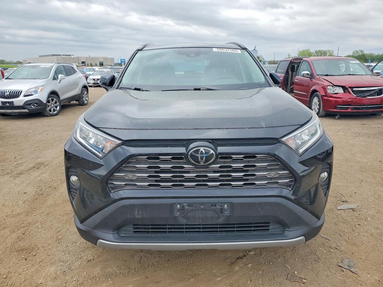 2019 TOYOTA RAV4 LIMITED photo 9