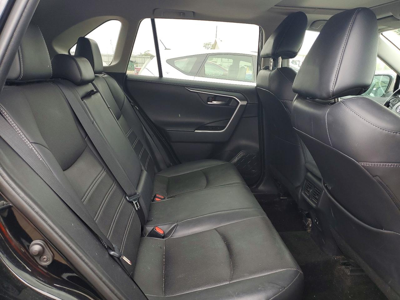 2019 TOYOTA RAV4 LIMITED photo 21