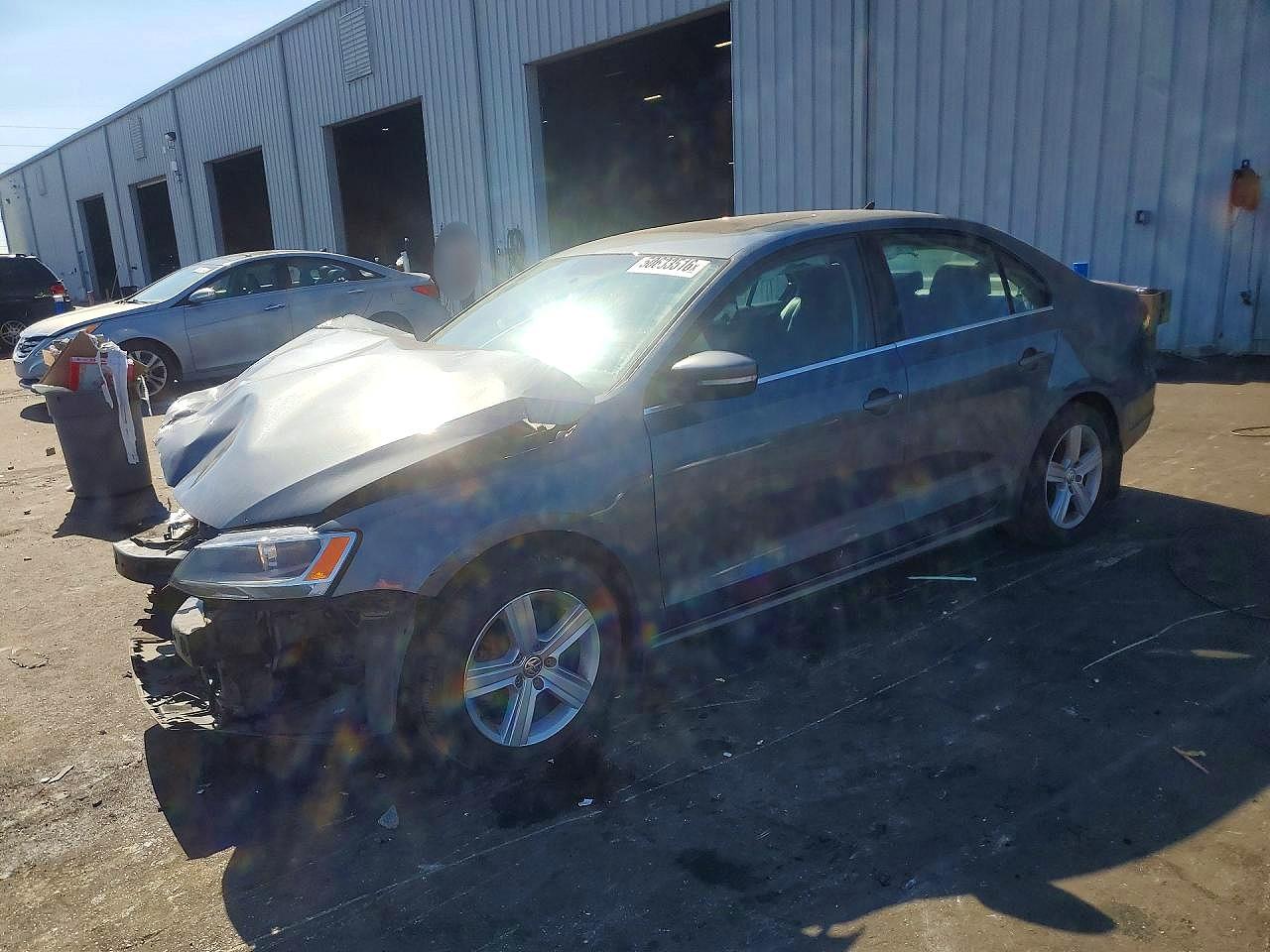 2016 VOLKSWAGEN JETTA