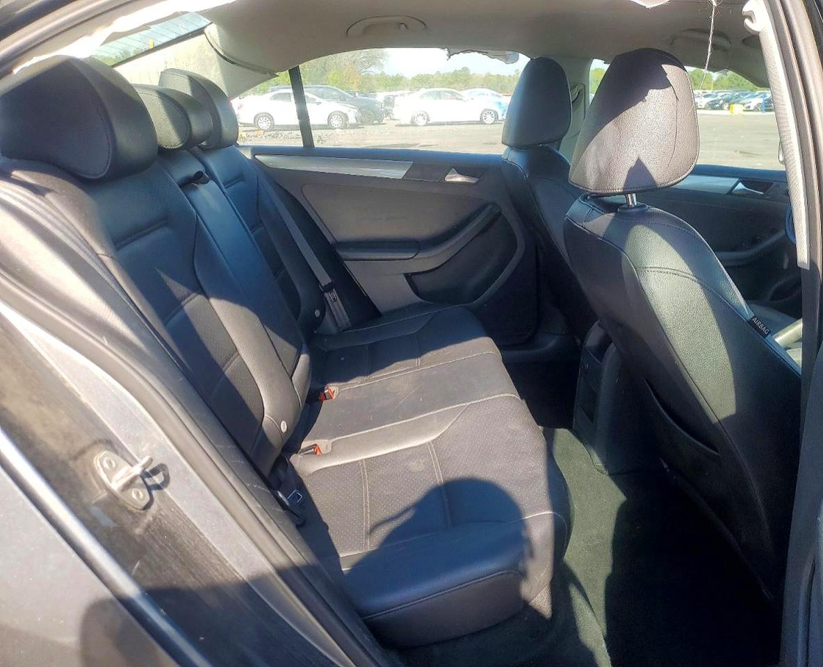 2016 VOLKSWAGEN JETTA SE photo 19