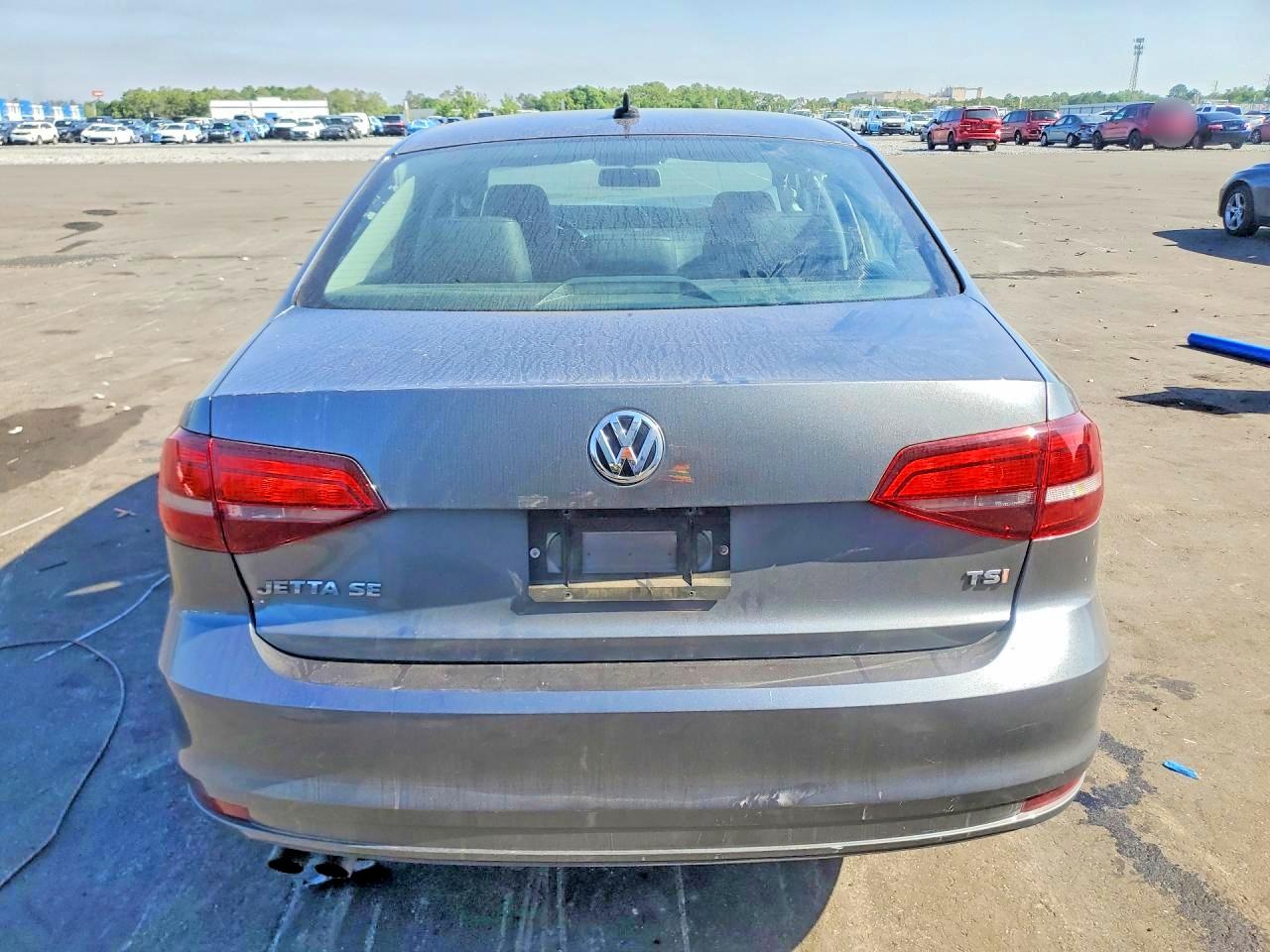 2016 VOLKSWAGEN JETTA SE photo 11