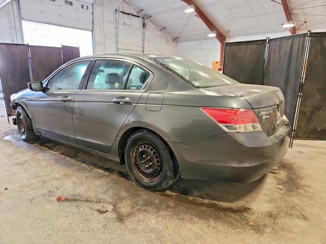 2009 HONDA ACCORD LX photo 4