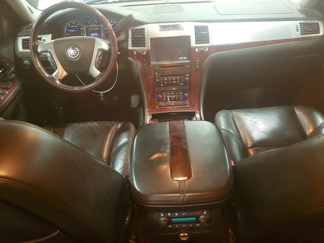 2008 CADILLAC ESCALADE LUXURY photo 8