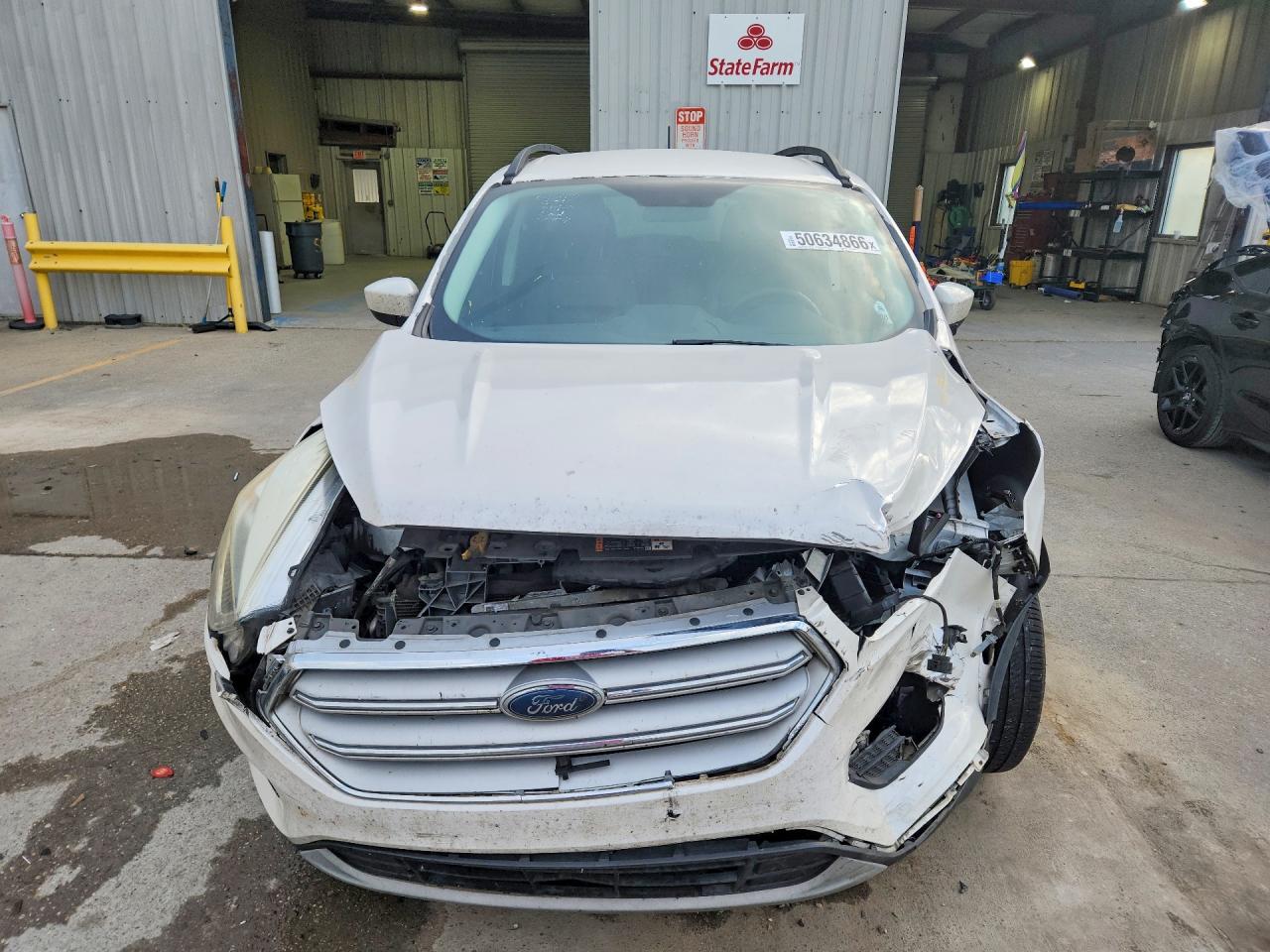 2018 FORD ESCAPE SEL photo 9