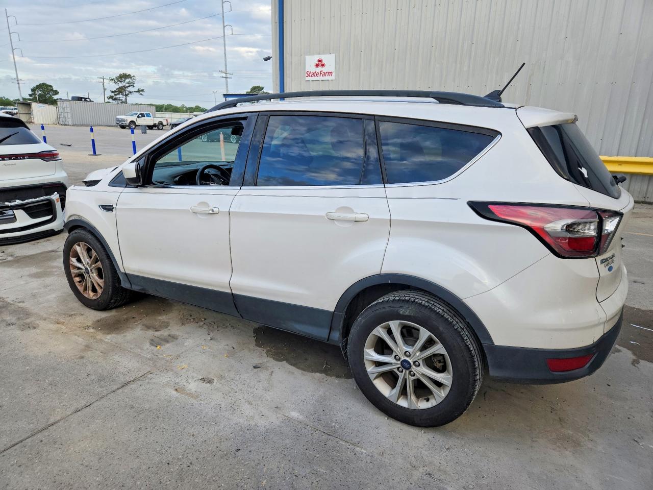 2018 FORD ESCAPE SEL photo 3