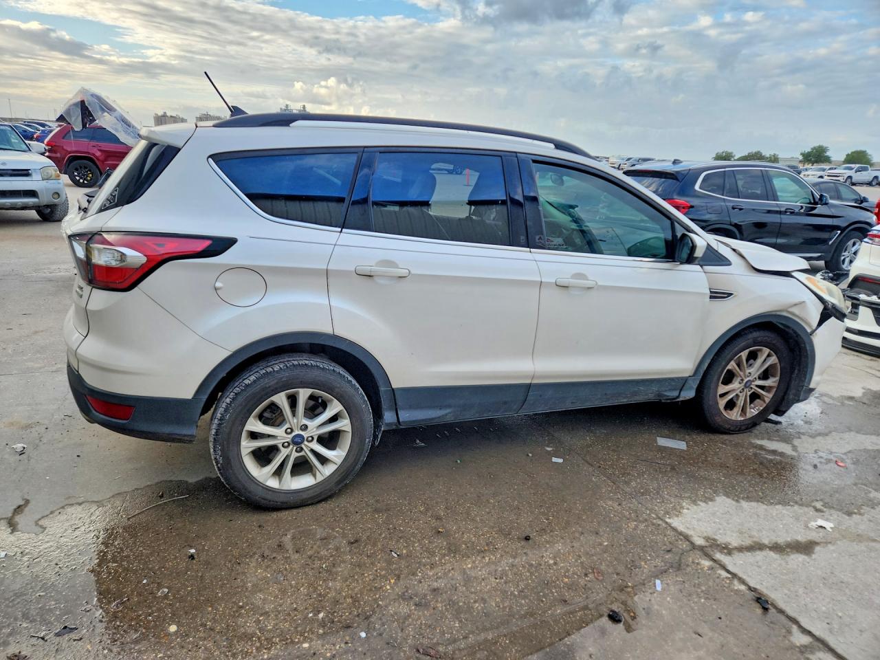 2018 FORD ESCAPE SEL photo 5