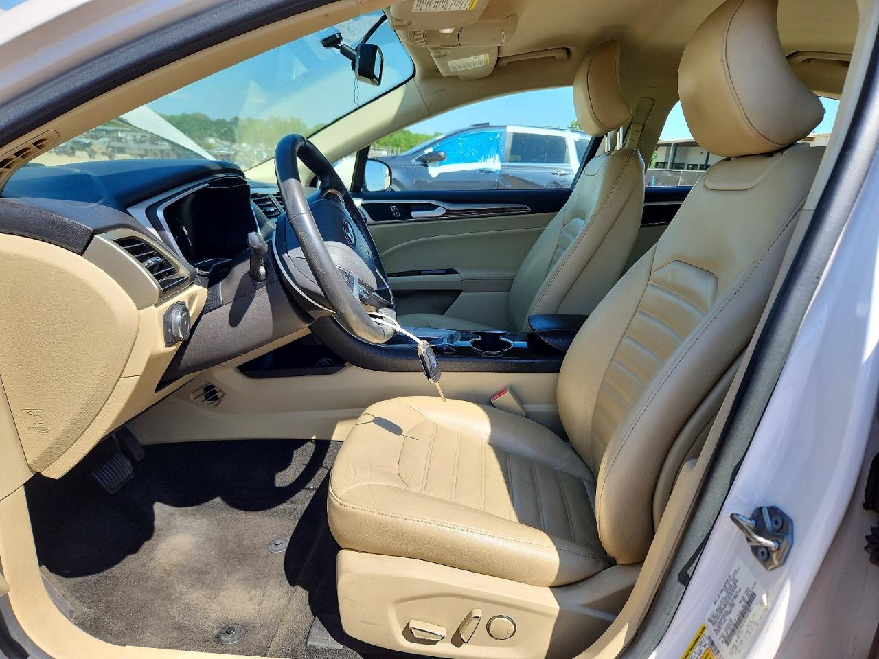 2016 FORD FUSION SE photo 13