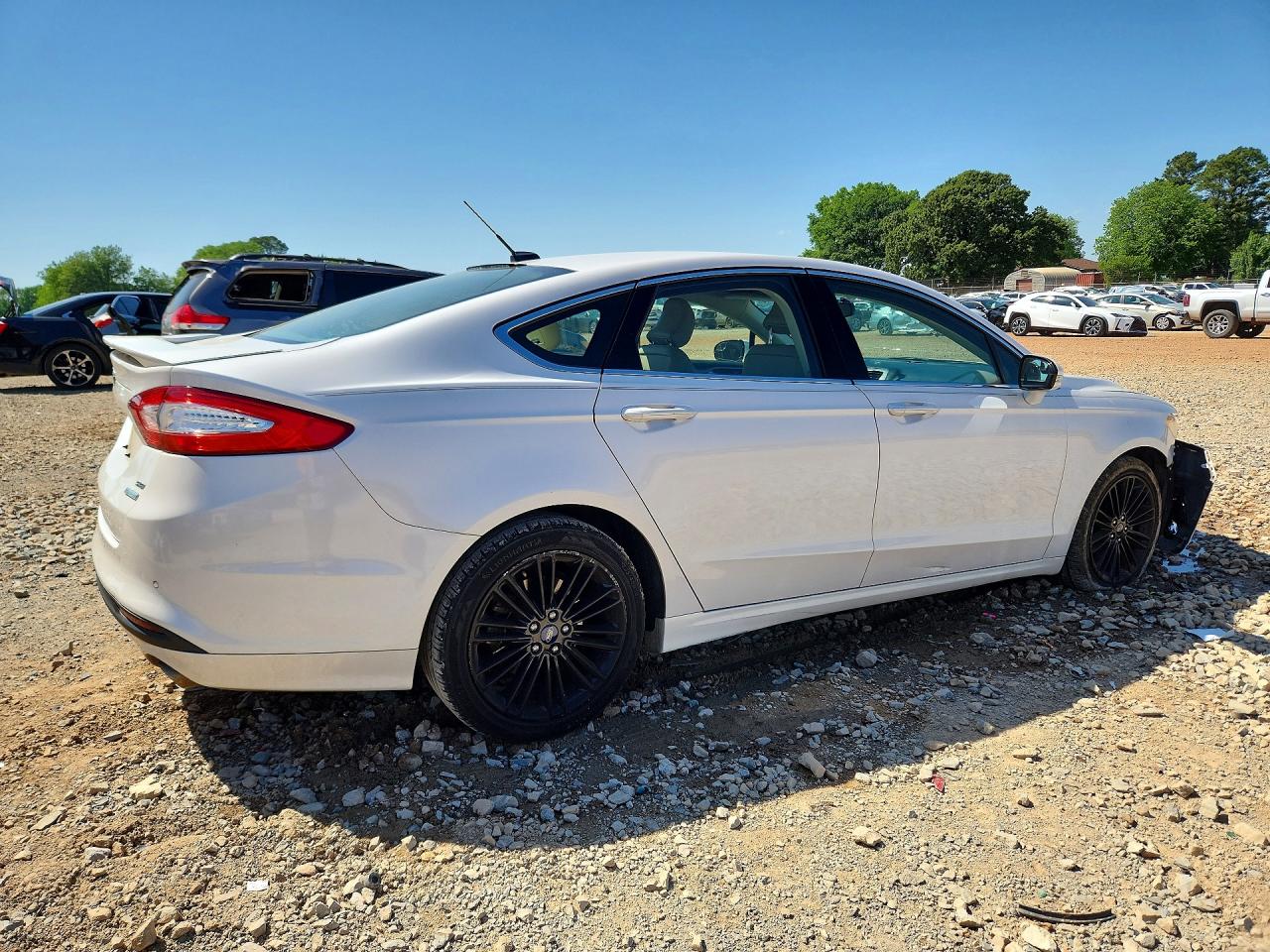2016 FORD FUSION SE photo 5