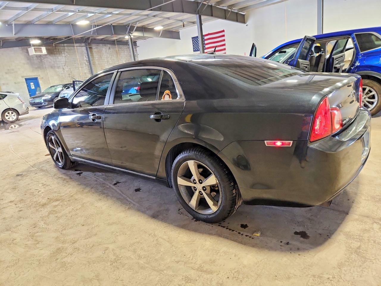 2009 CHEVROLET MALIBU 2LT photo 2