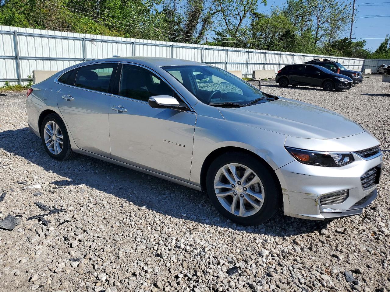 2017 CHEVROLET MALIBU LT photo 5