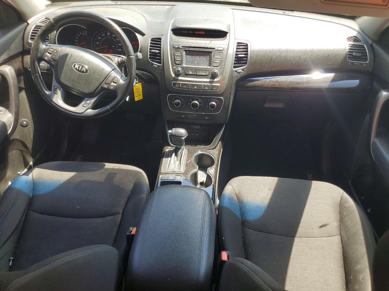 2015 KIA SORENTO LX photo 15