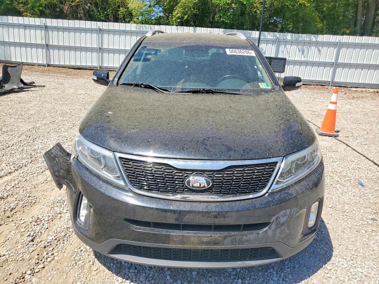 2015 KIA SORENTO LX photo 9