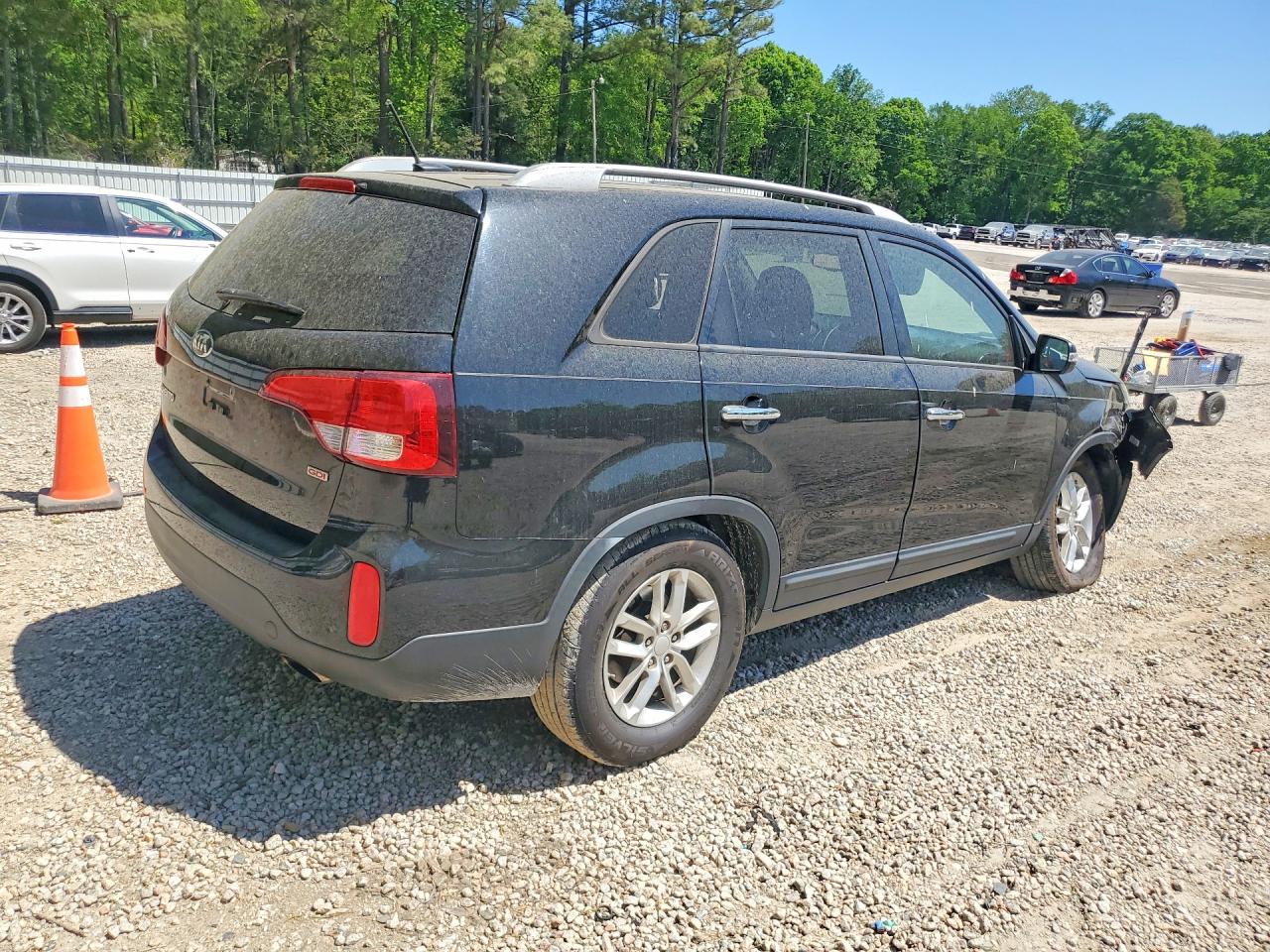2015 KIA SORENTO LX photo 5