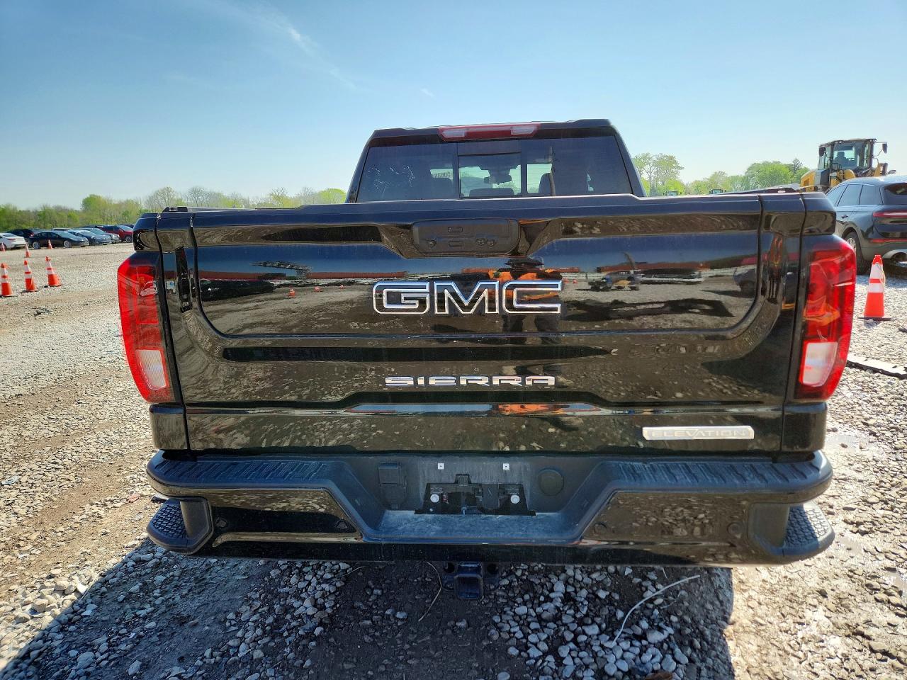 2025 GMC SIERRA photo 16