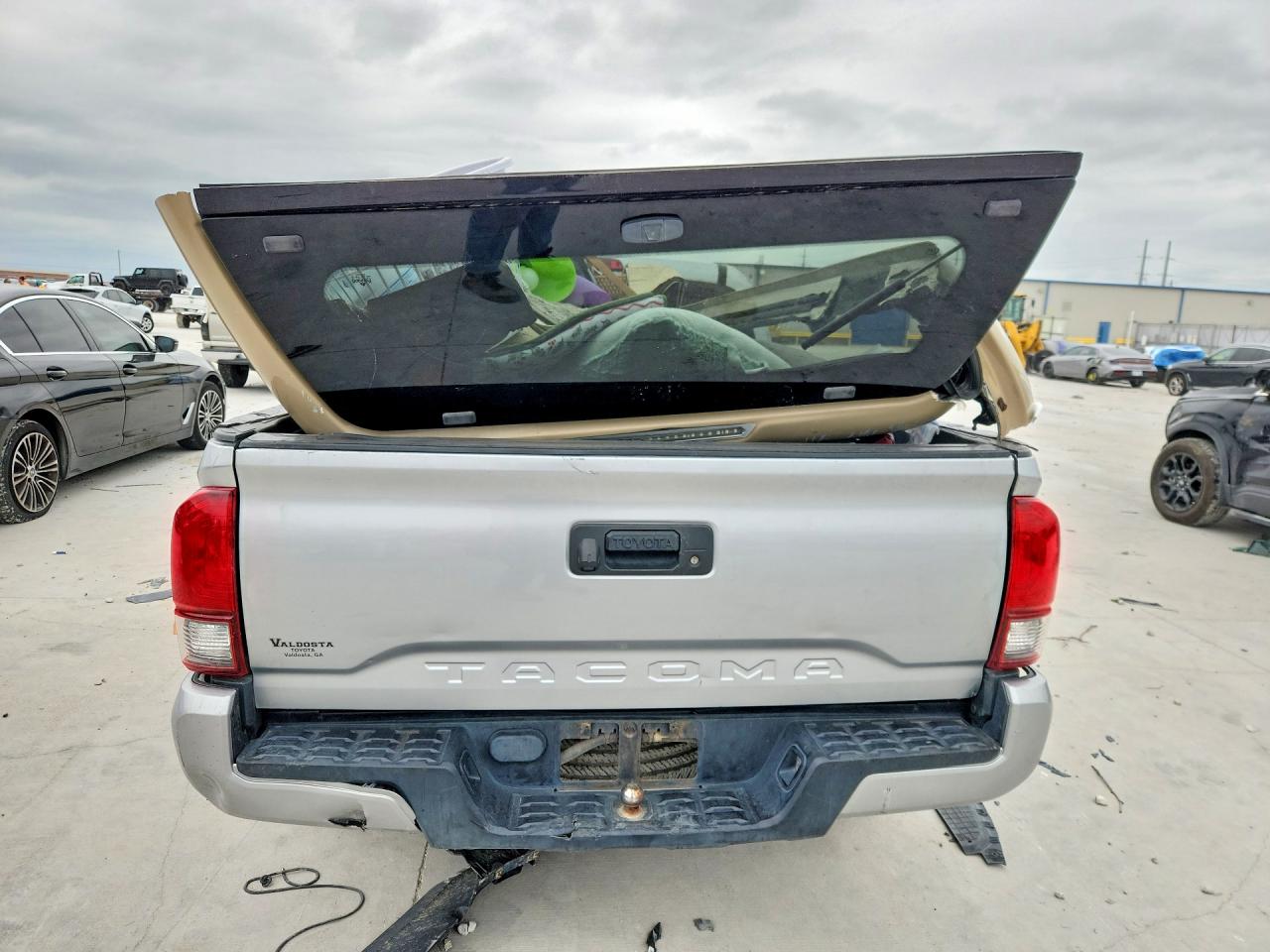 2022 TOYOTA TACOMA SR photo 6