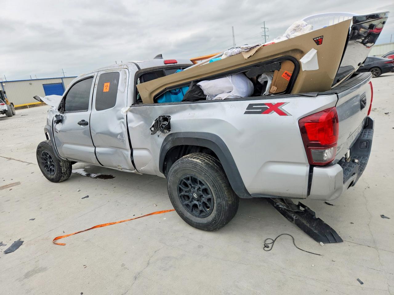 2022 TOYOTA TACOMA SR photo 2