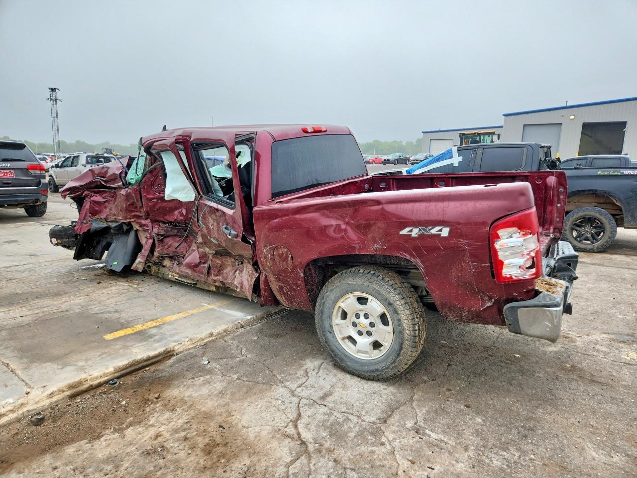 2013 CHEVROLET SILVERADO K1500 LT photo 3