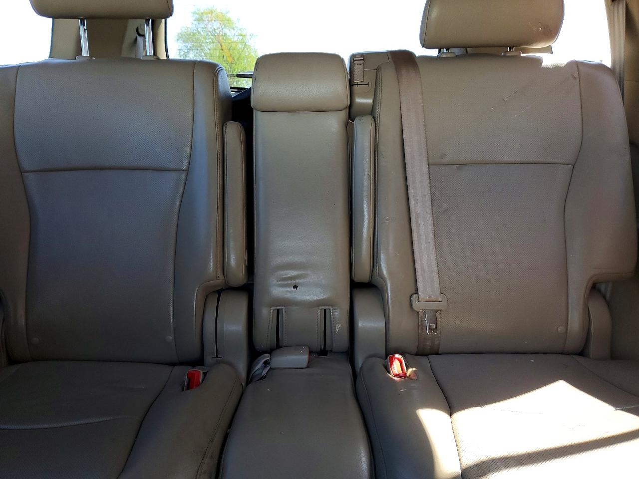 2013 TOYOTA HIGHLANDER LIMITED photo 19
