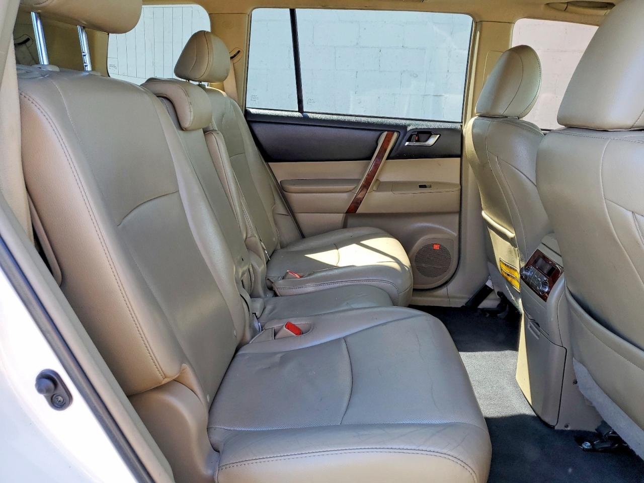 2013 TOYOTA HIGHLANDER LIMITED photo 21