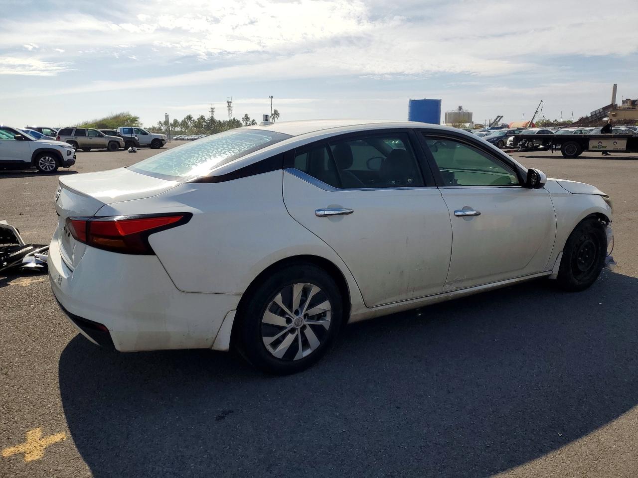 2019 NISSAN ALTIMA S photo 5