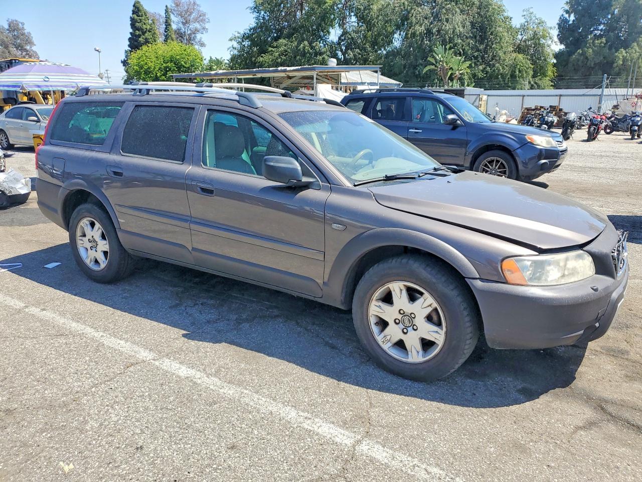 2006 VOLVO XC70 photo 7