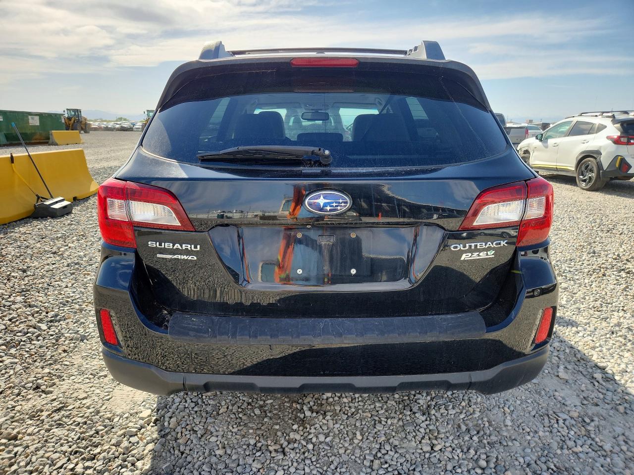 2015 SUBARU OUTBACK 2.5I PREMIUM photo 16