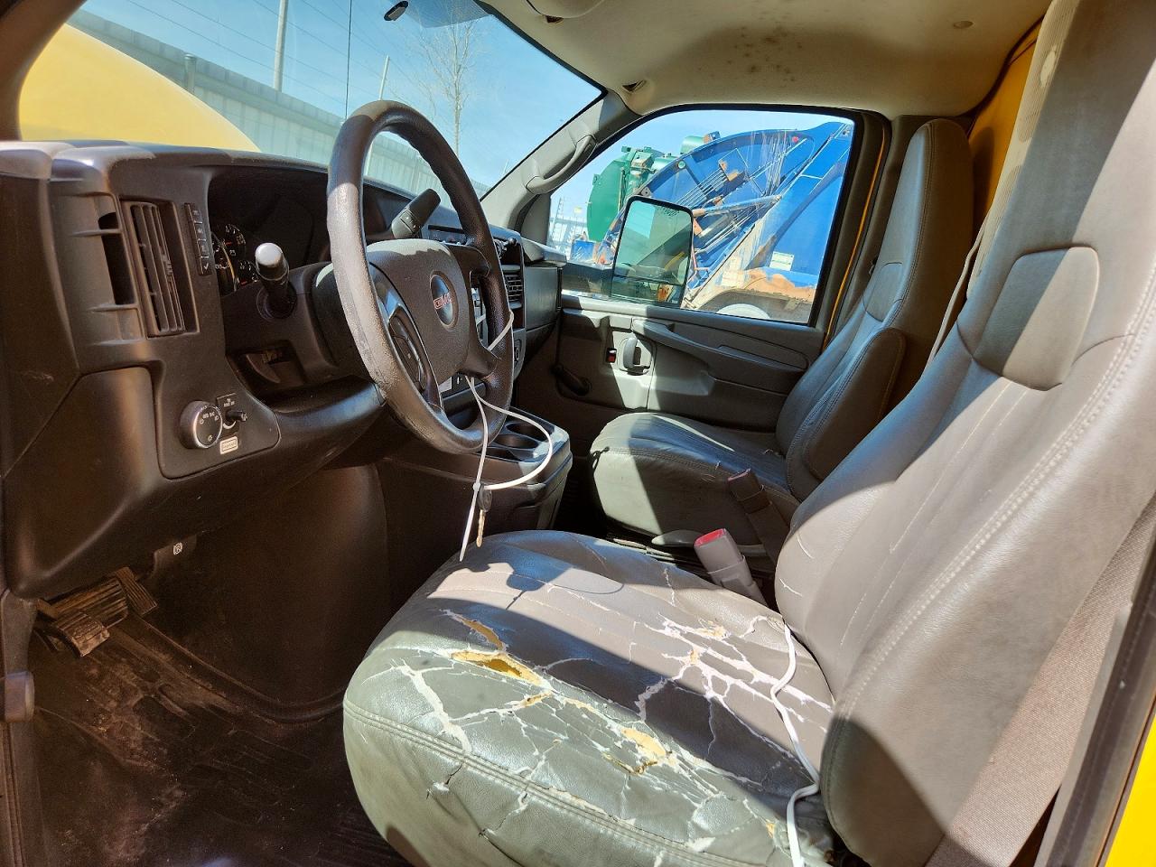 2012 GMC SAVANA CUTAWAY G3500 photo 7